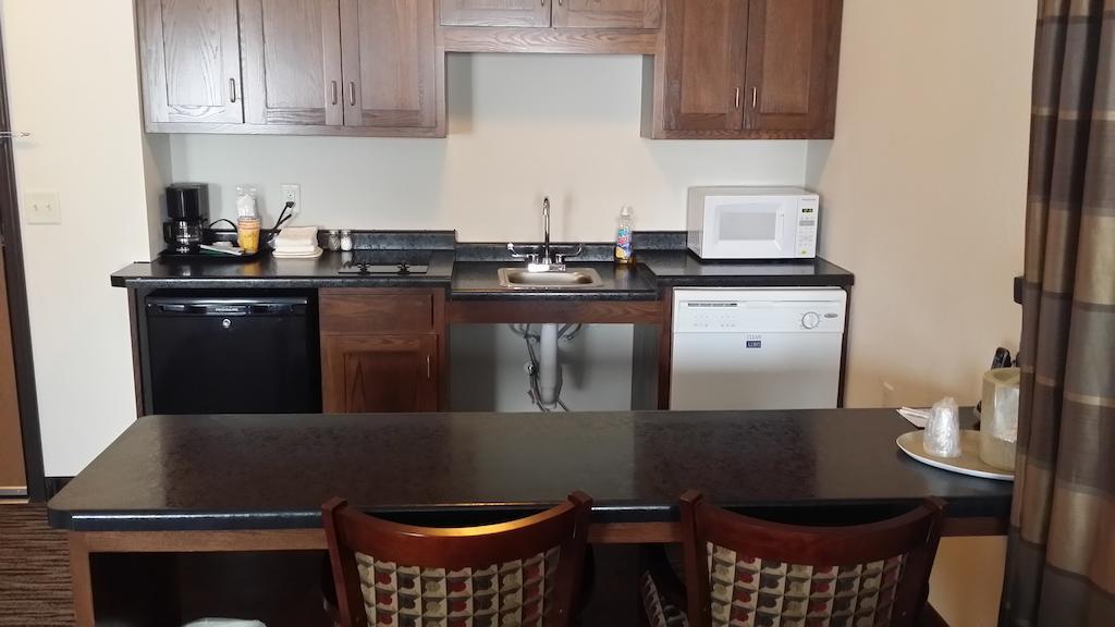 American Inn & Suites Parkers Prairie Ruang foto