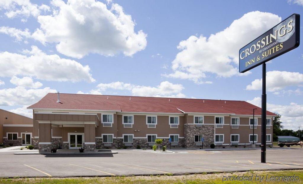 American Inn & Suites Parkers Prairie Bagian luar foto